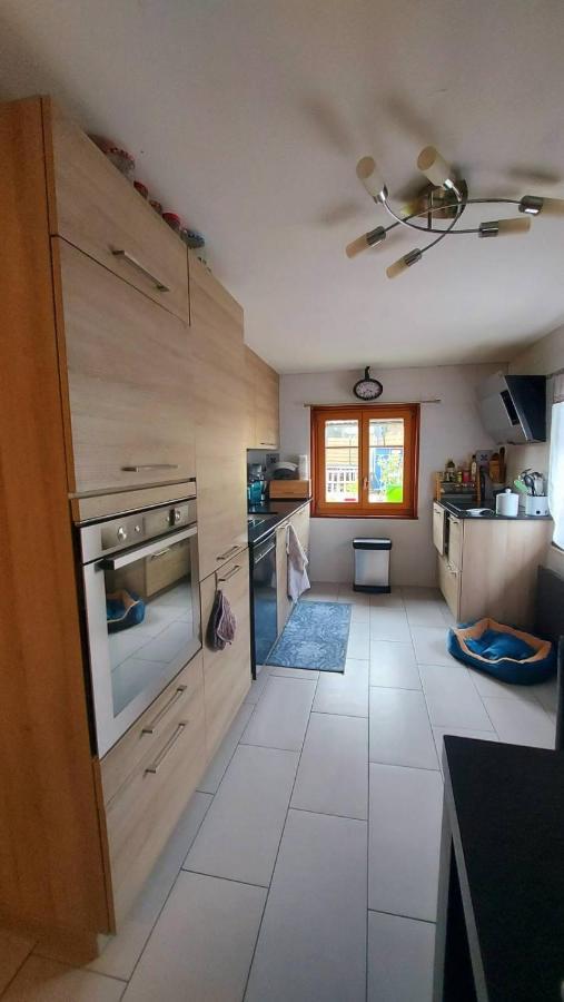 Petite Maison Sur La Colline Du Gibloux: 1Chambre,1 Salon Et Salle De Bain Prives Au Rez De Chausse, Piscine Exterieur Et Bbq , Le Châtelard-Montreux Exterior foto
