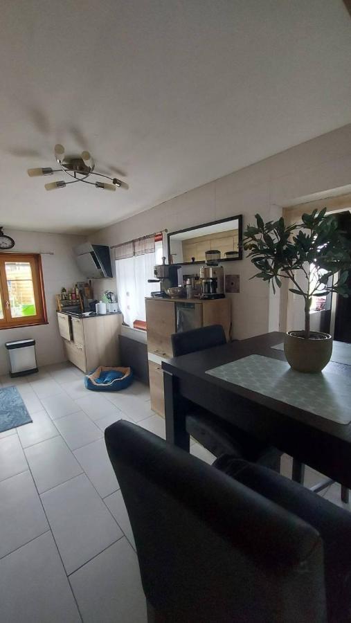 Petite Maison Sur La Colline Du Gibloux: 1Chambre,1 Salon Et Salle De Bain Prives Au Rez De Chausse, Piscine Exterieur Et Bbq , Le Châtelard-Montreux Exterior foto